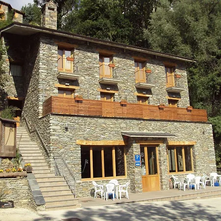 Les Roquetes Guest house Queralbs