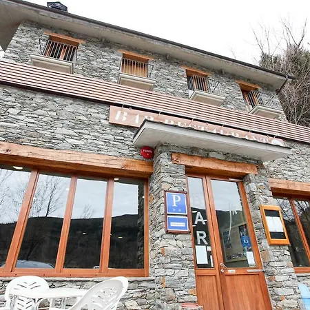 Les Roquetes Guest house Queralbs